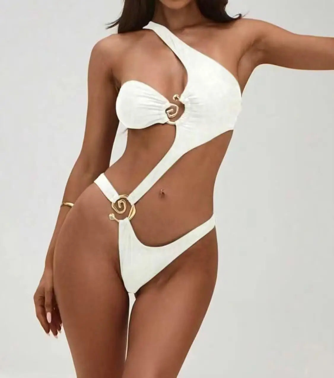 Seductive one-shoulder cutout swimsuit